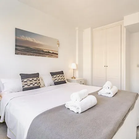 Апартаменты 34 Rooftop Sea Views