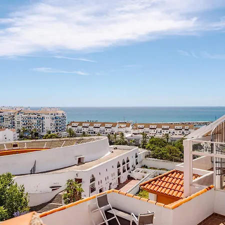 34 Rooftop Sea Views Апартаменты