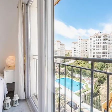 34 Rooftop Sea Views Апартаменты *